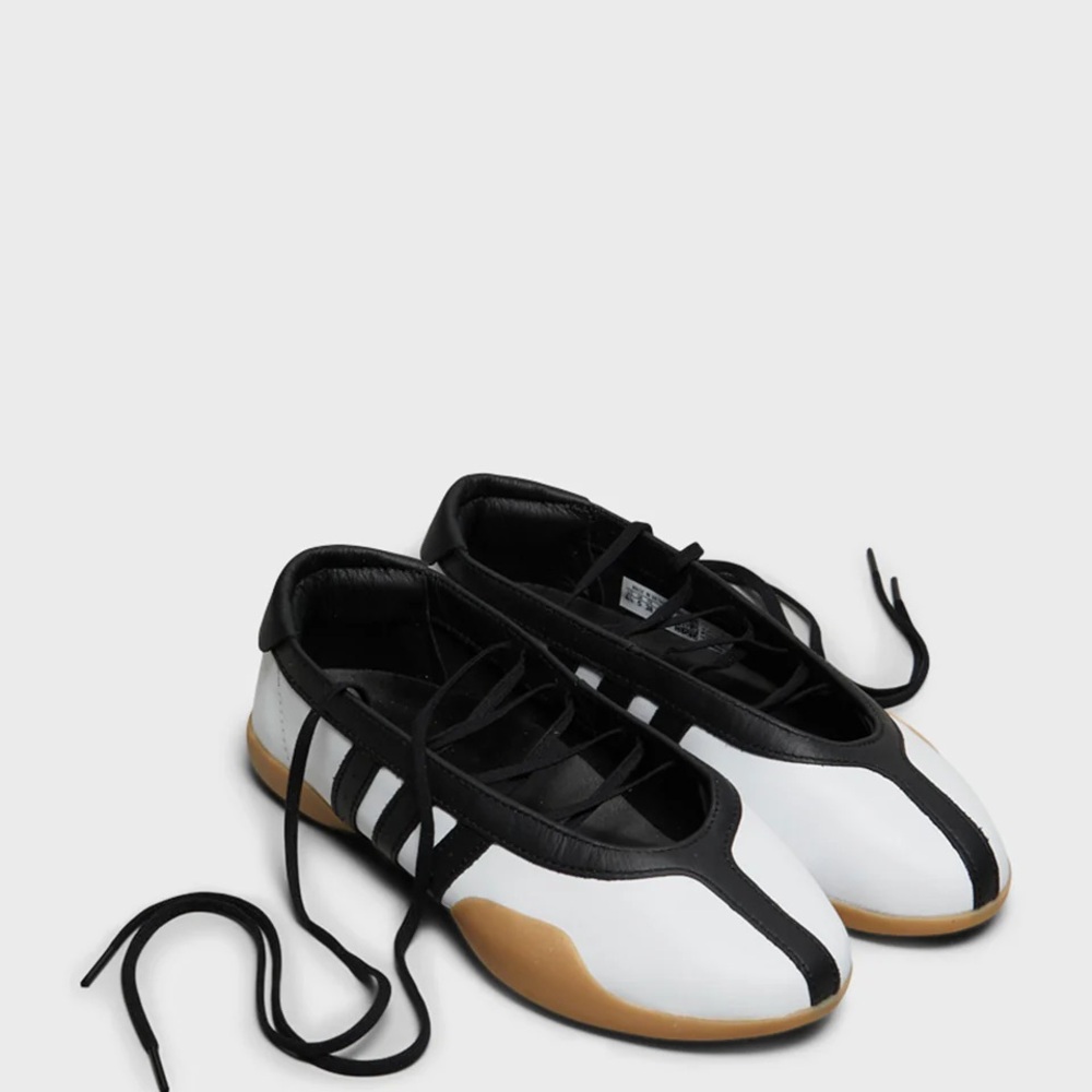ADIDAS

TAEKWONDO MEI BALLET W IN FTWR WHITE, CORE BLACK AND GUM 3